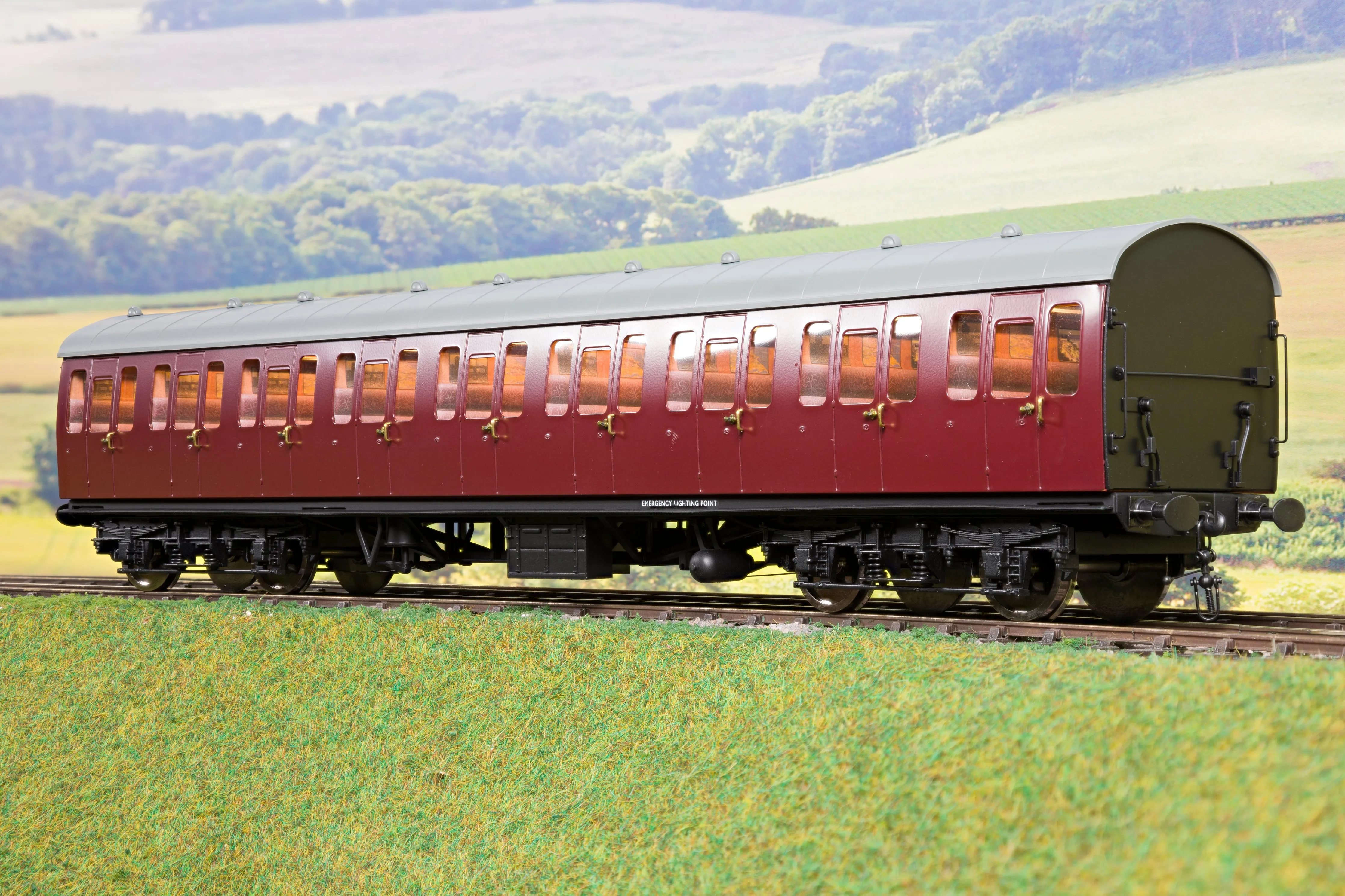 Darstaed D23-4-2 7mm Finescale O Gauge BR 57' Mk1 Suburban Second Class (S) Coach, BR Un-Lined Maroon