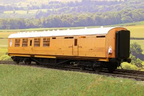 Darstaed D24-1-02U Finescale O Gauge LNER Thompson Mainline BTK (Brake/Third Class) Coach, Teak 'Un-numbered'