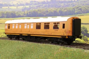 Darstaed D24-1-05RA Finescale O Gauge LNER Thompson Mainline RF (Restaurant First with Kitchen) Coach, Teak '1655'